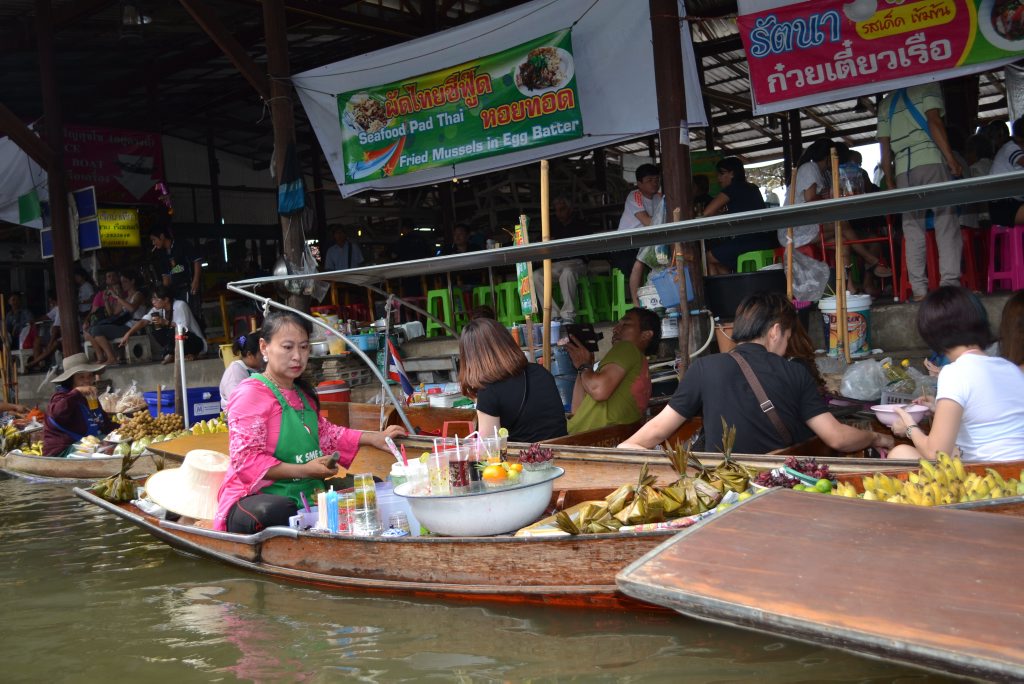 Damnoen Saduak Floating Market is a must-see when visiting Bangkok. It’s 100km from the city but well worth the trip. Damnoen Saduak Floating Market is a must-see when visiting Bangkok. It’s 100km from the city but well worth the trip.